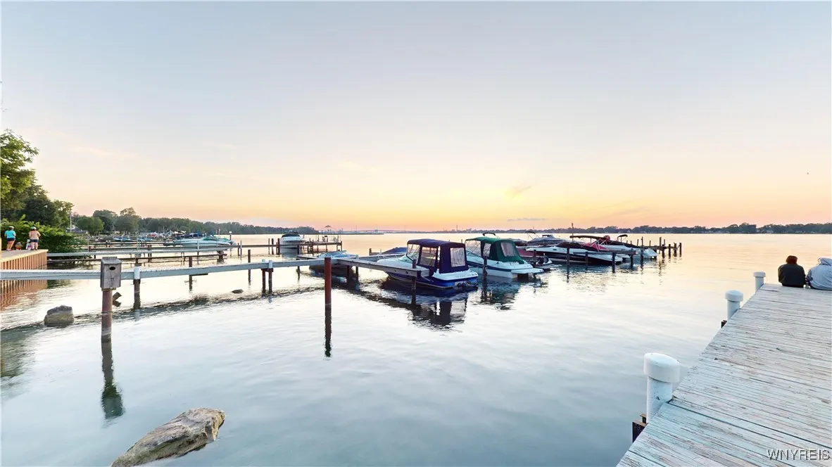 5618 East River Road, Grand Island, New York 14072, Grand Island, New York 14072, 5 Bedrooms Bedrooms, 9 Rooms Rooms,2 BathroomsBathrooms,Residential,Closed,5618 East River Road, Grand Island, New York 14072,0,B1570907