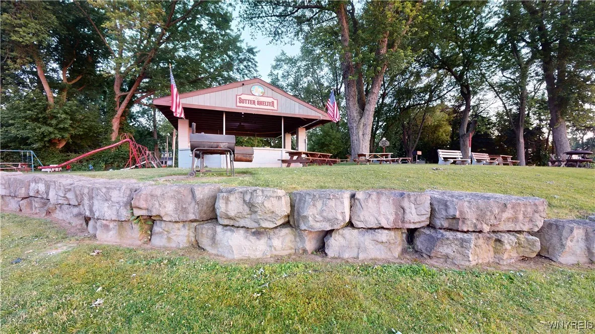 5618 East River Road, Grand Island, New York 14072, Grand Island, New York 14072, 5 Bedrooms Bedrooms, 9 Rooms Rooms,2 BathroomsBathrooms,Residential,Closed,5618 East River Road, Grand Island, New York 14072,0,B1570907