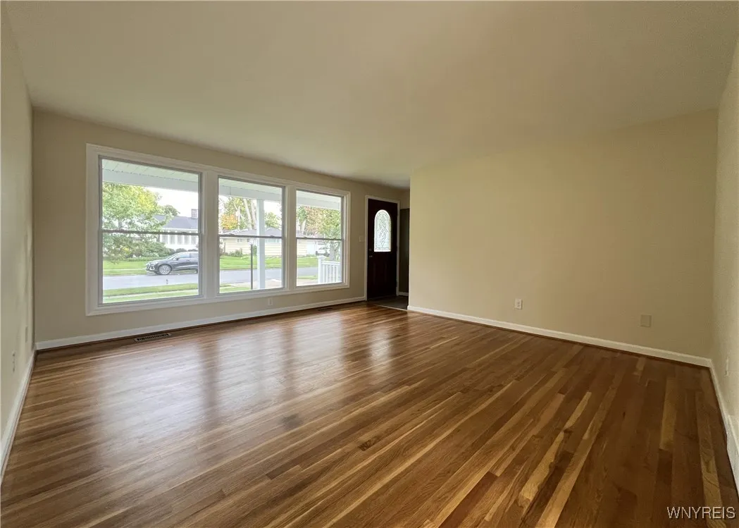 64 Sweet Briar Road, Tonawanda-town, New York 1415, Tonawanda, New York 14150, 3 Bedrooms Bedrooms, 8 Rooms Rooms,2 BathroomsBathrooms,Residential,Closed,64 Sweet Briar Road, Tonawanda-town, New York 1415,0,B1571151