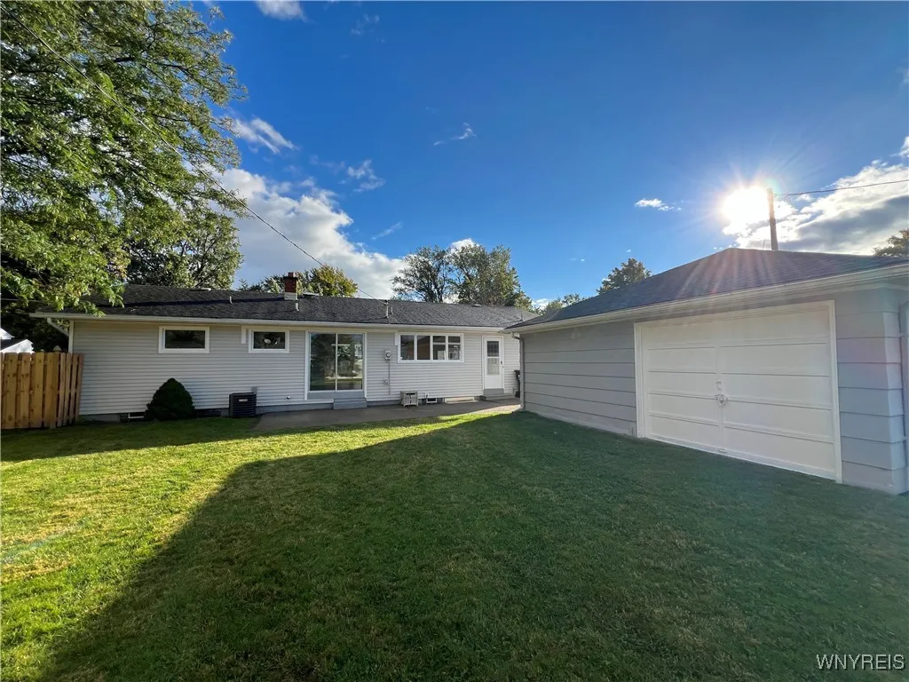 64 Sweet Briar Road, Tonawanda-town, New York 1415, Tonawanda, New York 14150, 3 Bedrooms Bedrooms, 8 Rooms Rooms,2 BathroomsBathrooms,Residential,Closed,64 Sweet Briar Road, Tonawanda-town, New York 1415,0,B1571151
