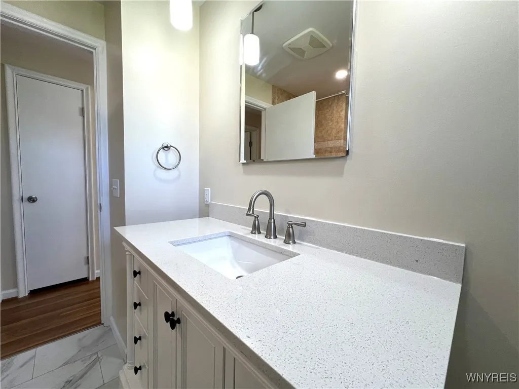 64 Sweet Briar Road, Tonawanda-town, New York 1415, Tonawanda, New York 14150, 3 Bedrooms Bedrooms, 8 Rooms Rooms,2 BathroomsBathrooms,Residential,Closed,64 Sweet Briar Road, Tonawanda-town, New York 1415,0,B1571151