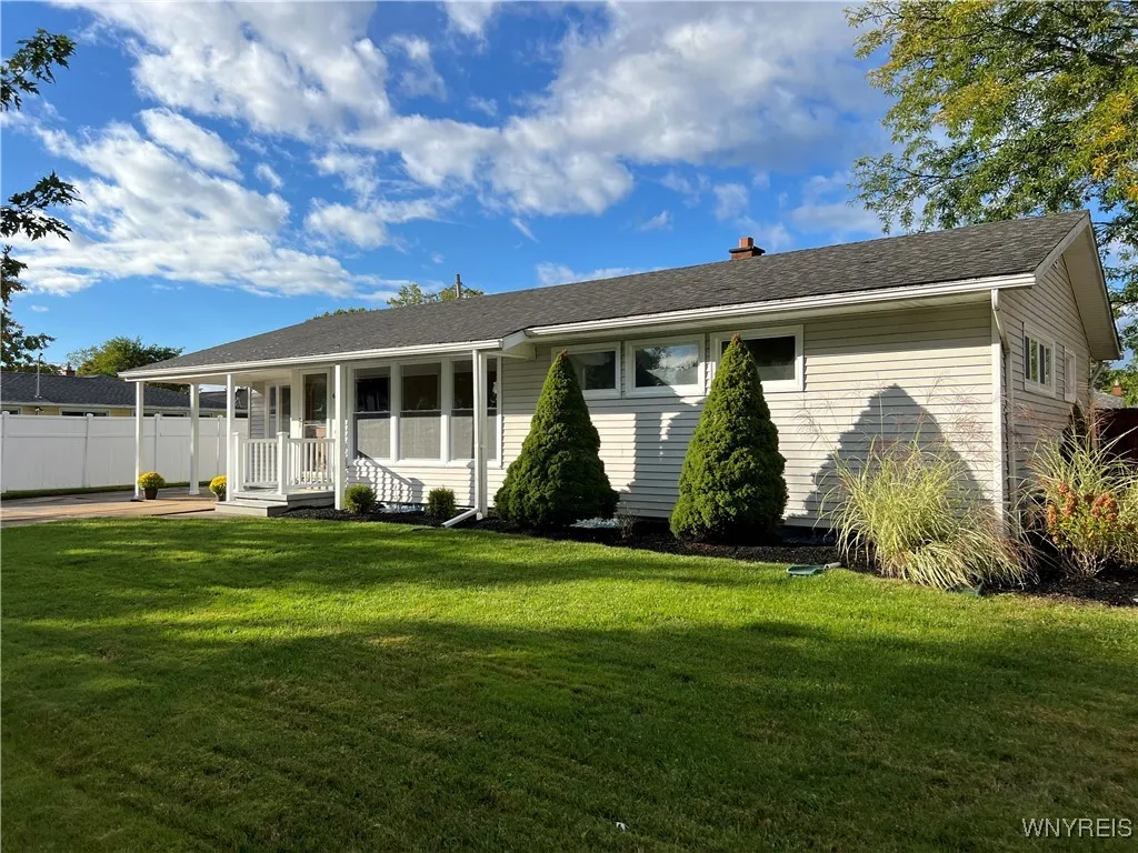 64 Sweet Briar Road, Tonawanda-town, New York 1415, Tonawanda, New York 14150, 3 Bedrooms Bedrooms, 8 Rooms Rooms,2 BathroomsBathrooms,Residential,Closed,64 Sweet Briar Road, Tonawanda-town, New York 1415,0,B1571151