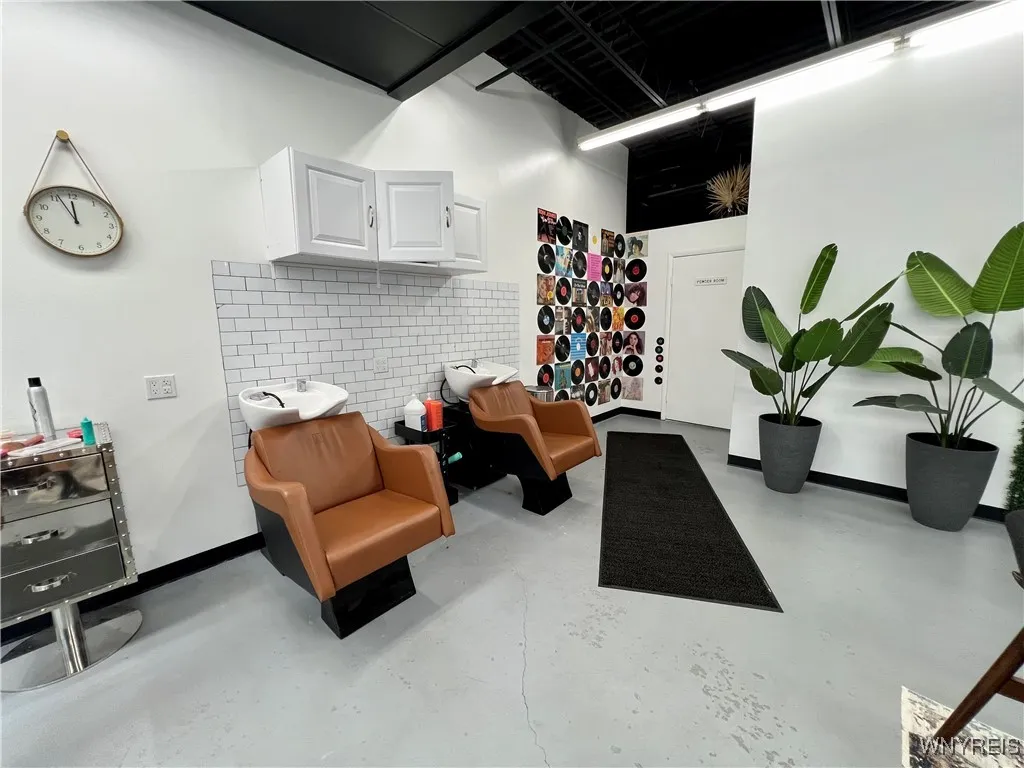 5020 Armor Duells Road, Orchard Park, New York 141, Orchard Park, New York 14127, ,Commercial Lease,Closed,5020 Armor Duells Road, Orchard Park, New York 141,0,B1571464