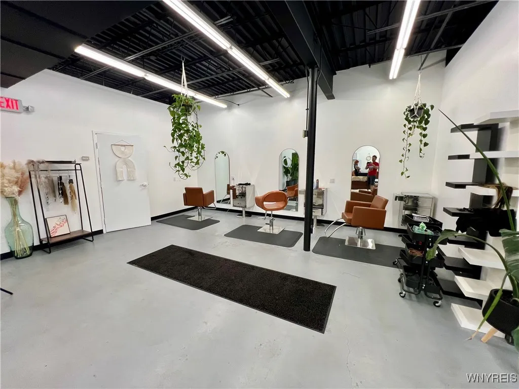 5020 Armor Duells Road, Orchard Park, New York 141, Orchard Park, New York 14127, ,Commercial Lease,Closed,5020 Armor Duells Road, Orchard Park, New York 141,0,B1571464