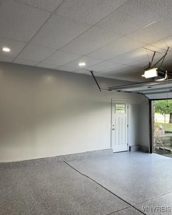 Garage with expoxy floor