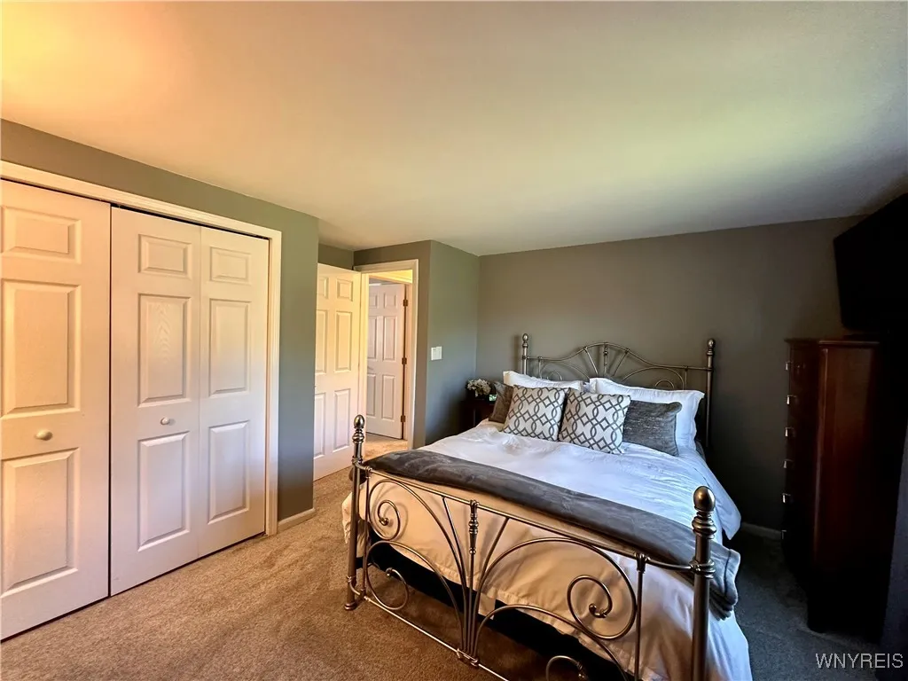 8327 Clarence Center Road, Clarence, New York 1405, Clarence, New York 14051, 3 Bedrooms Bedrooms, 6 Rooms Rooms,2 BathroomsBathrooms,Residential,Closed,8327 Clarence Center Road, Clarence, New York 1405,0,B1571584