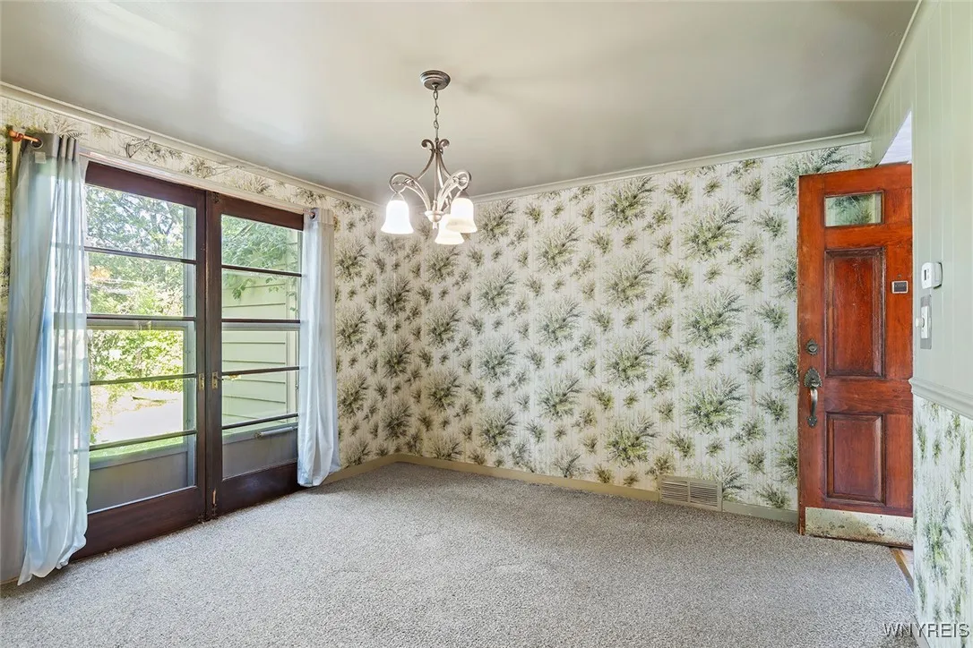356 Hendricks Boulevard, Amherst, New York 14226, Amherst, New York 14226, 3 Bedrooms Bedrooms, 6 Rooms Rooms,1 BathroomBathrooms,Residential,Closed,356 Hendricks Boulevard, Amherst, New York 14226,0,B1571955