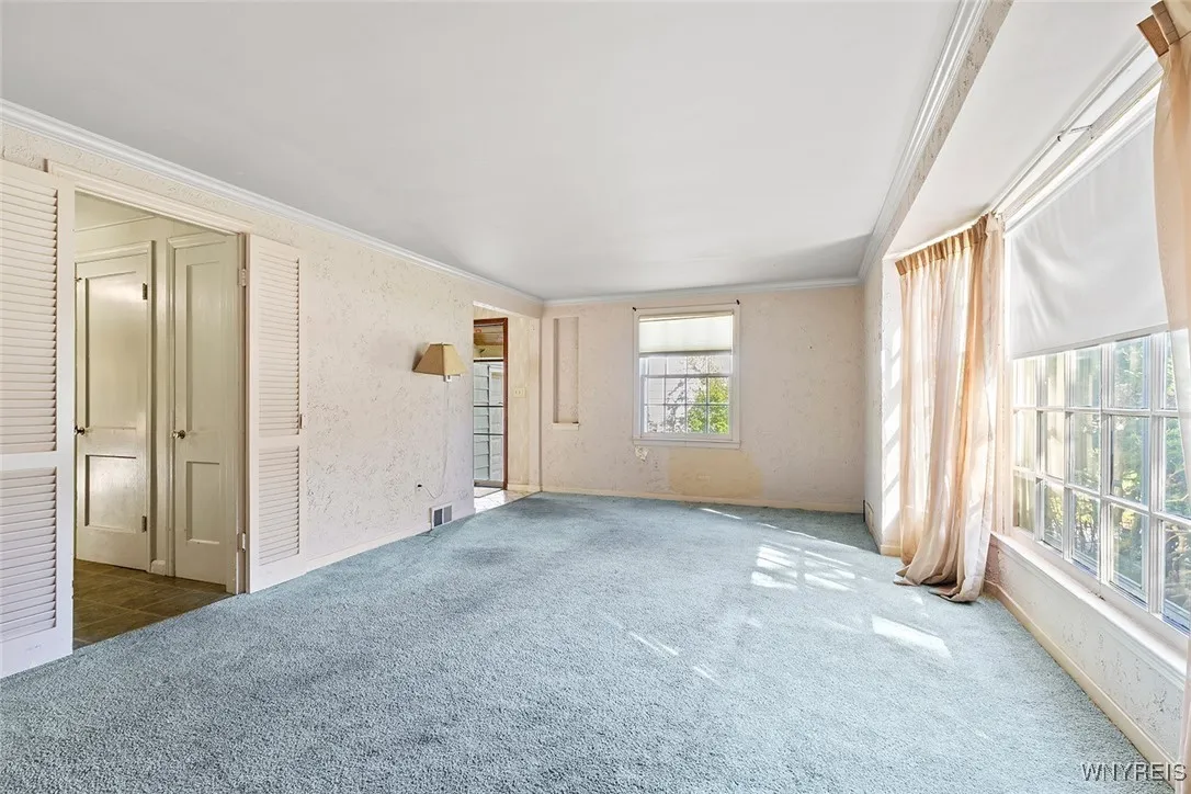 356 Hendricks Boulevard, Amherst, New York 14226, Amherst, New York 14226, 3 Bedrooms Bedrooms, 6 Rooms Rooms,1 BathroomBathrooms,Residential,Closed,356 Hendricks Boulevard, Amherst, New York 14226,0,B1571955