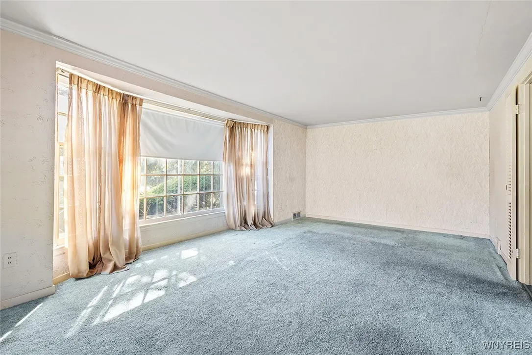 356 Hendricks Boulevard, Amherst, New York 14226, Amherst, New York 14226, 3 Bedrooms Bedrooms, 6 Rooms Rooms,1 BathroomBathrooms,Residential,Closed,356 Hendricks Boulevard, Amherst, New York 14226,0,B1571955