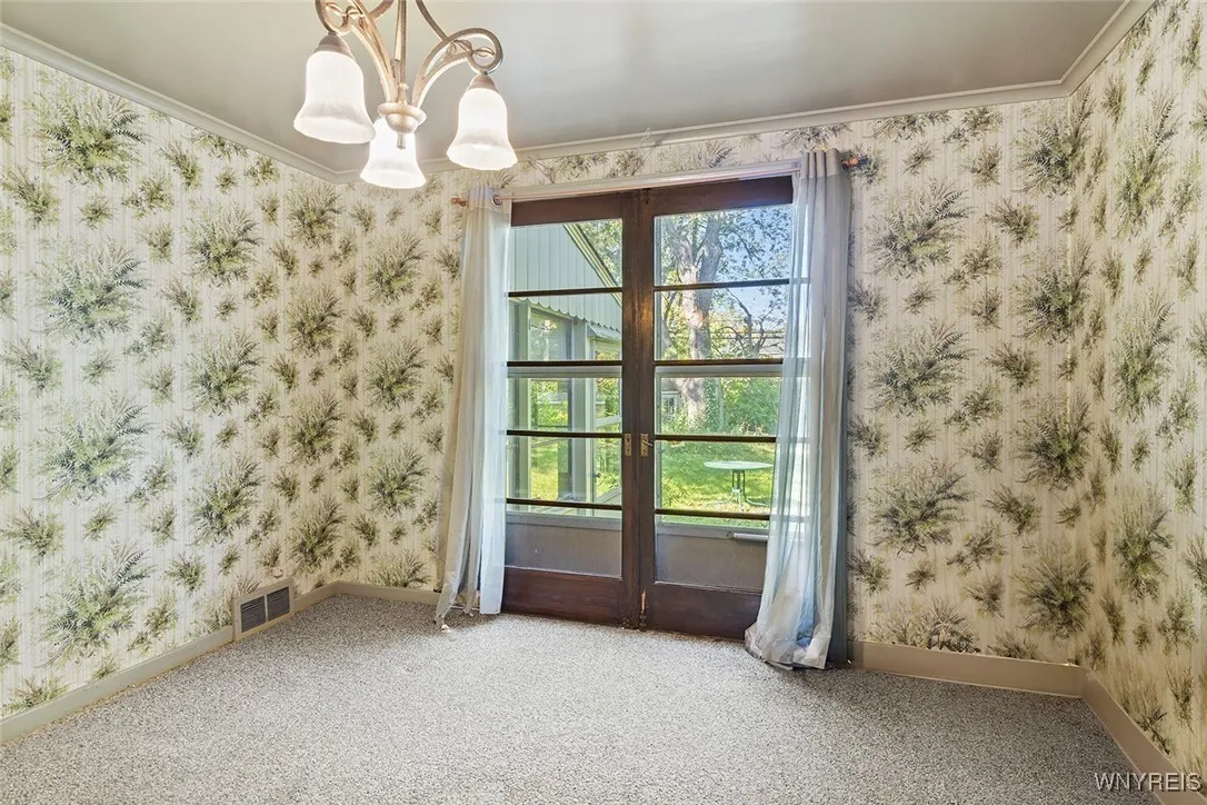 356 Hendricks Boulevard, Amherst, New York 14226, Amherst, New York 14226, 3 Bedrooms Bedrooms, 6 Rooms Rooms,1 BathroomBathrooms,Residential,Closed,356 Hendricks Boulevard, Amherst, New York 14226,0,B1571955