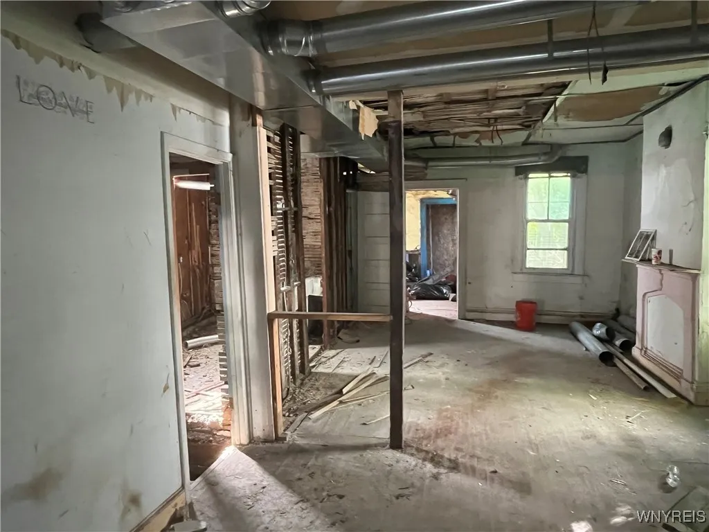 367 Hudson Street, Buffalo, New York 14201, Buffalo, New York 14201, 4 Bedrooms Bedrooms, 10 Rooms Rooms,1 BathroomBathrooms,Residential,Closed,367 Hudson Street, Buffalo, New York 14201,0,B1571986
