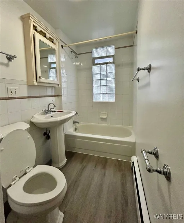 130 Massachusetts Avenue Lower, Buffalo, New York, Buffalo, New York 14213, 2 Bedrooms Bedrooms, 7 Rooms Rooms,1 BathroomBathrooms,Residential Lease,Closed,130 Massachusetts Avenue Lower, Buffalo, New York ,0,B1571766