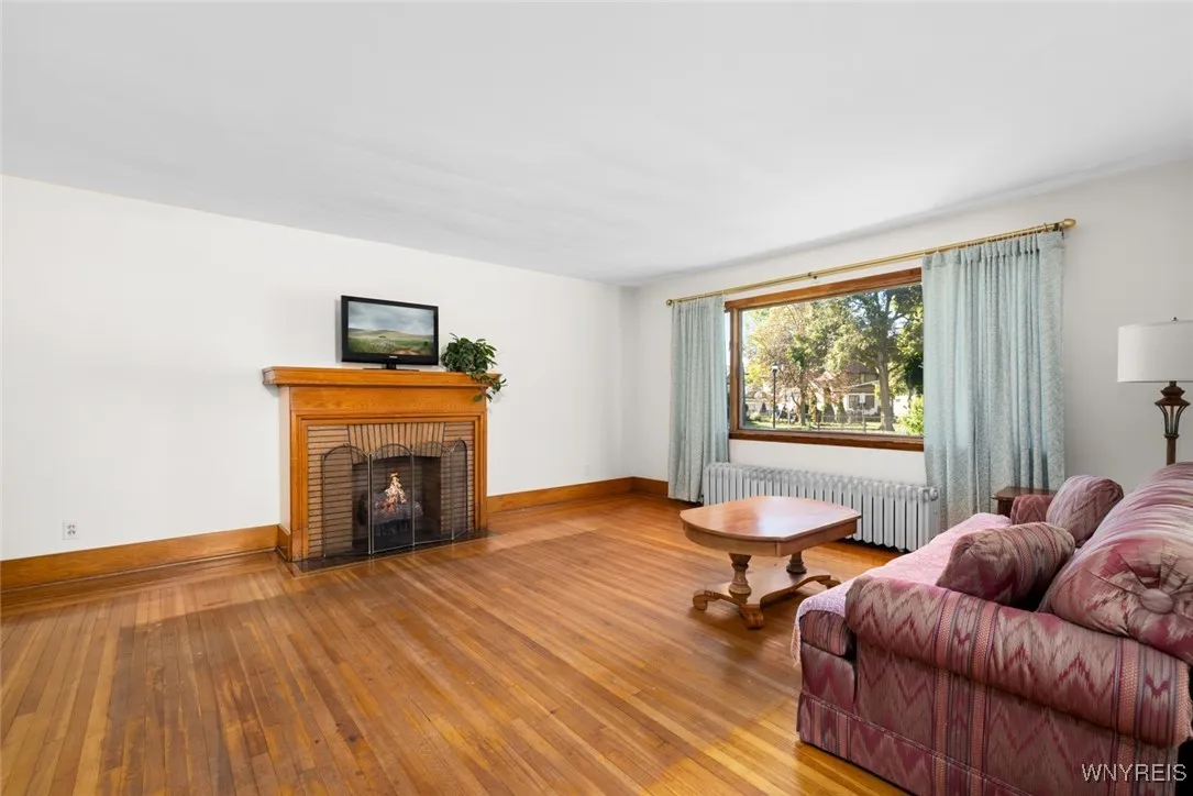136 Tuscarora Road, Buffalo, New York 14220, Buffalo, New York 14220, 3 Bedrooms Bedrooms, 7 Rooms Rooms,1 BathroomBathrooms,Residential,Closed,136 Tuscarora Road, Buffalo, New York 14220,0,B1571672