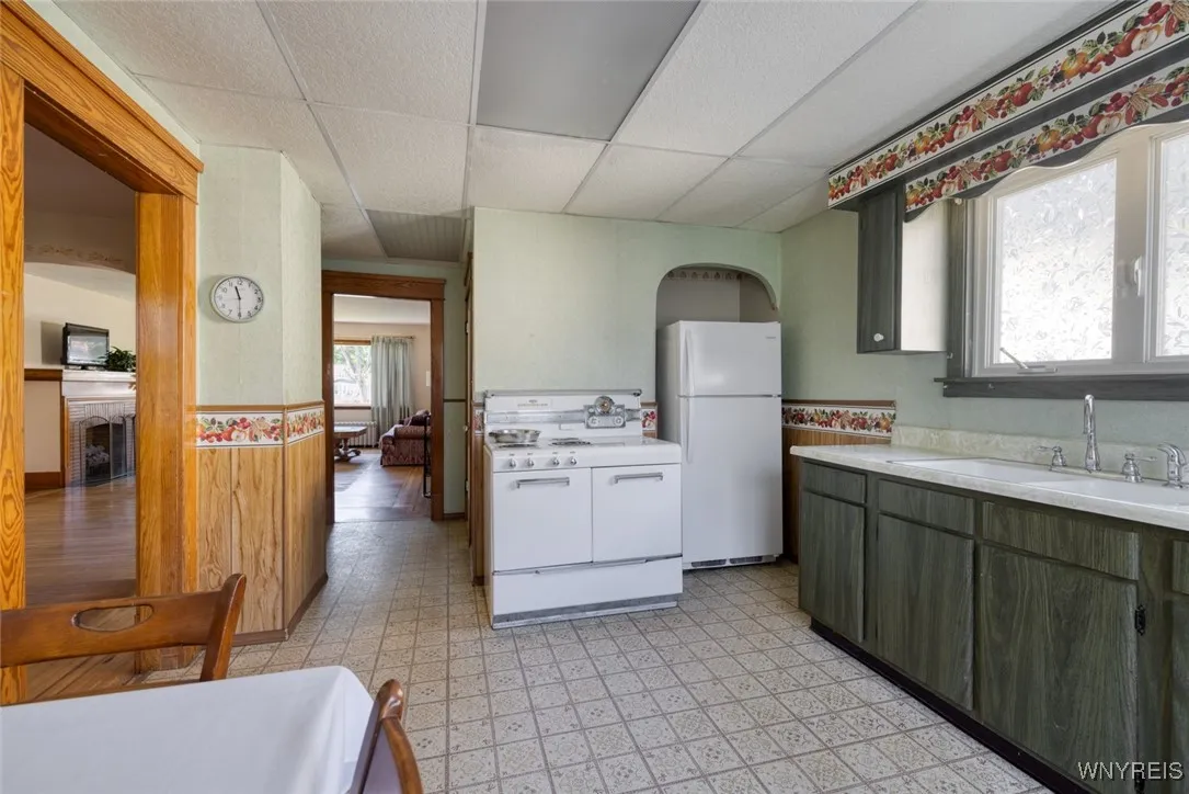 136 Tuscarora Road, Buffalo, New York 14220, Buffalo, New York 14220, 3 Bedrooms Bedrooms, 7 Rooms Rooms,1 BathroomBathrooms,Residential,Closed,136 Tuscarora Road, Buffalo, New York 14220,0,B1571672