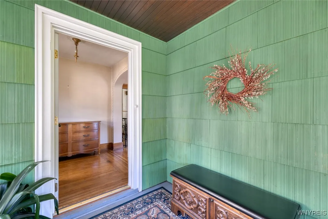 Enclosed porch