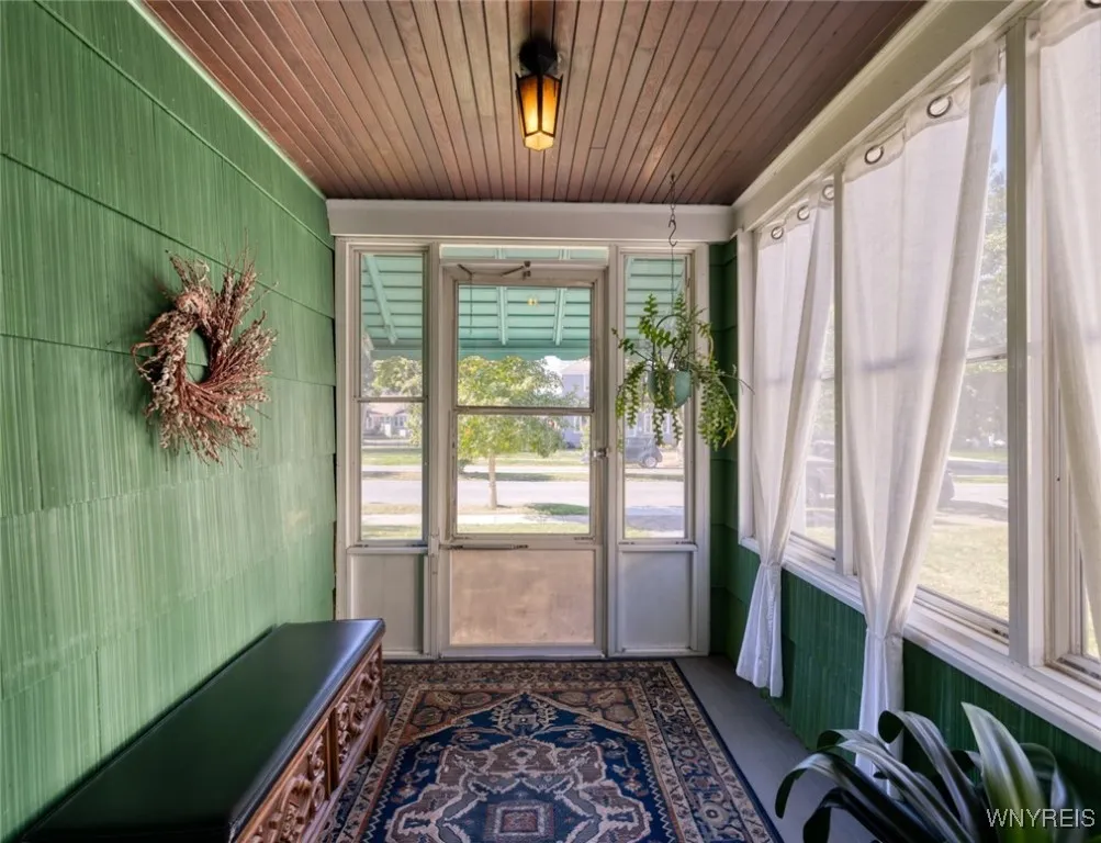 Enclosed porch