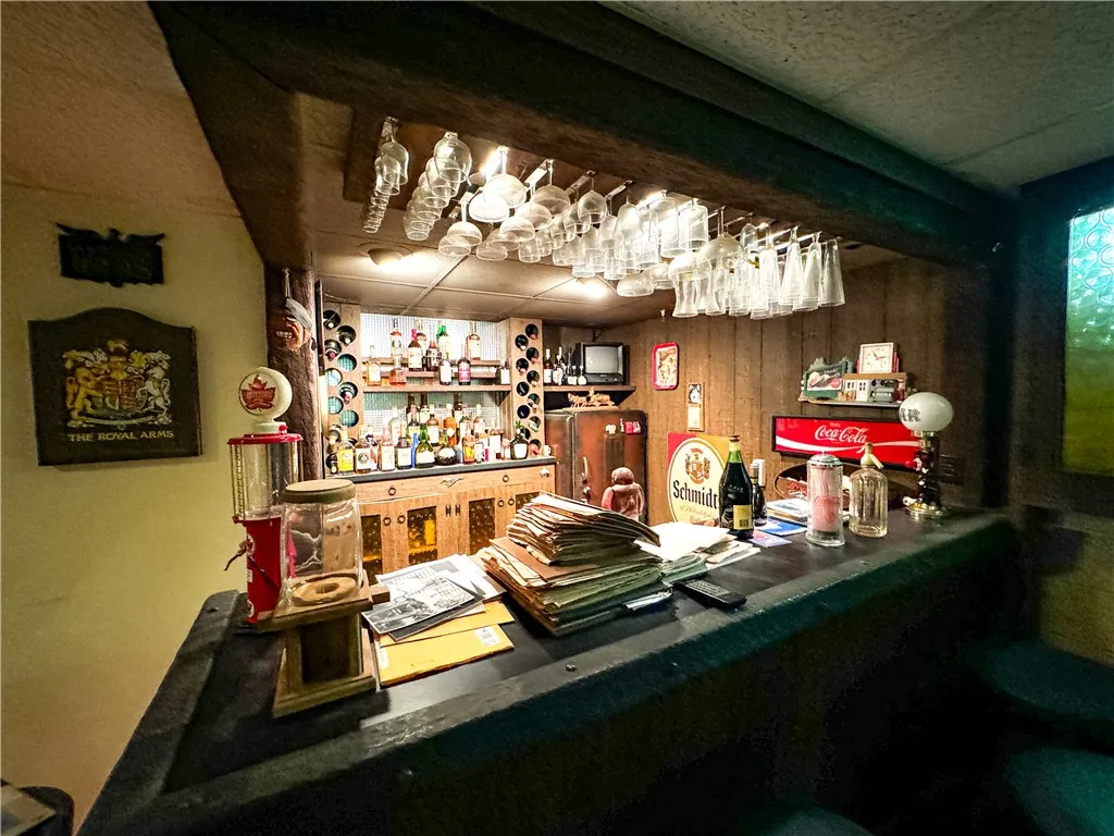 bar