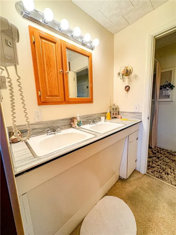 Sink in bath
