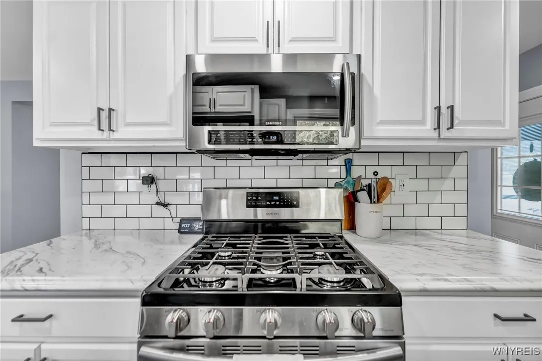 3928 Monroe Avenue, Hamburg, New York 14075, Hamburg, New York 14075, 3 Bedrooms Bedrooms, 6 Rooms Rooms,1 BathroomBathrooms,Residential,Closed,3928 Monroe Avenue, Hamburg, New York 14075,0,B1572066