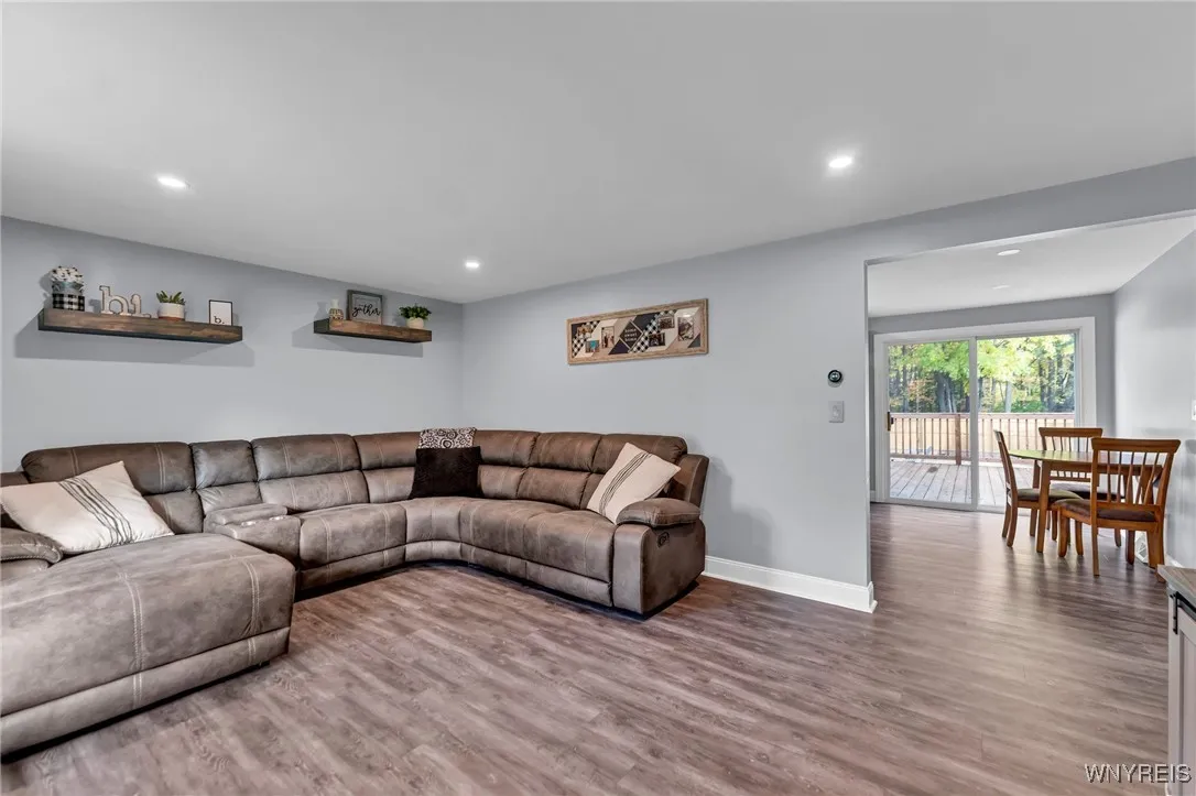 3928 Monroe Avenue, Hamburg, New York 14075, Hamburg, New York 14075, 3 Bedrooms Bedrooms, 6 Rooms Rooms,1 BathroomBathrooms,Residential,Closed,3928 Monroe Avenue, Hamburg, New York 14075,0,B1572066