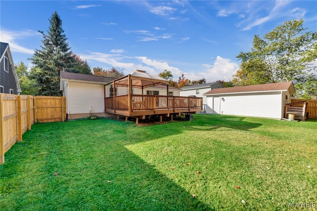 3928 Monroe Avenue, Hamburg, New York 14075, Hamburg, New York 14075, 3 Bedrooms Bedrooms, 6 Rooms Rooms,1 BathroomBathrooms,Residential,Closed,3928 Monroe Avenue, Hamburg, New York 14075,0,B1572066