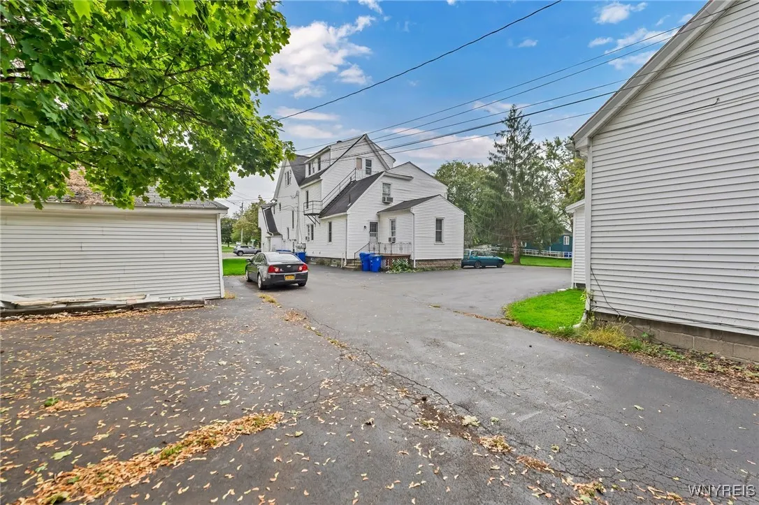 2278 Union Road, West Seneca, New York 14224, West Seneca, New York 14224, 7 Bedrooms Bedrooms, ,Multi Family,Closed,2278 Union Road, West Seneca, New York 14224,0,B1571678