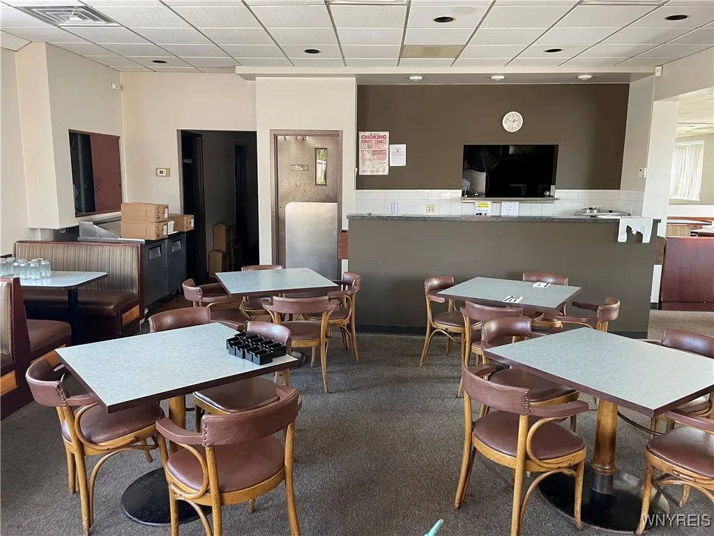 2487 Niagara Falls Boulevard, Amherst, New York 14, Amherst, New York 14228, ,Commercial Lease,Closed,2487 Niagara Falls Boulevard, Amherst, New York 14,0,B1572438