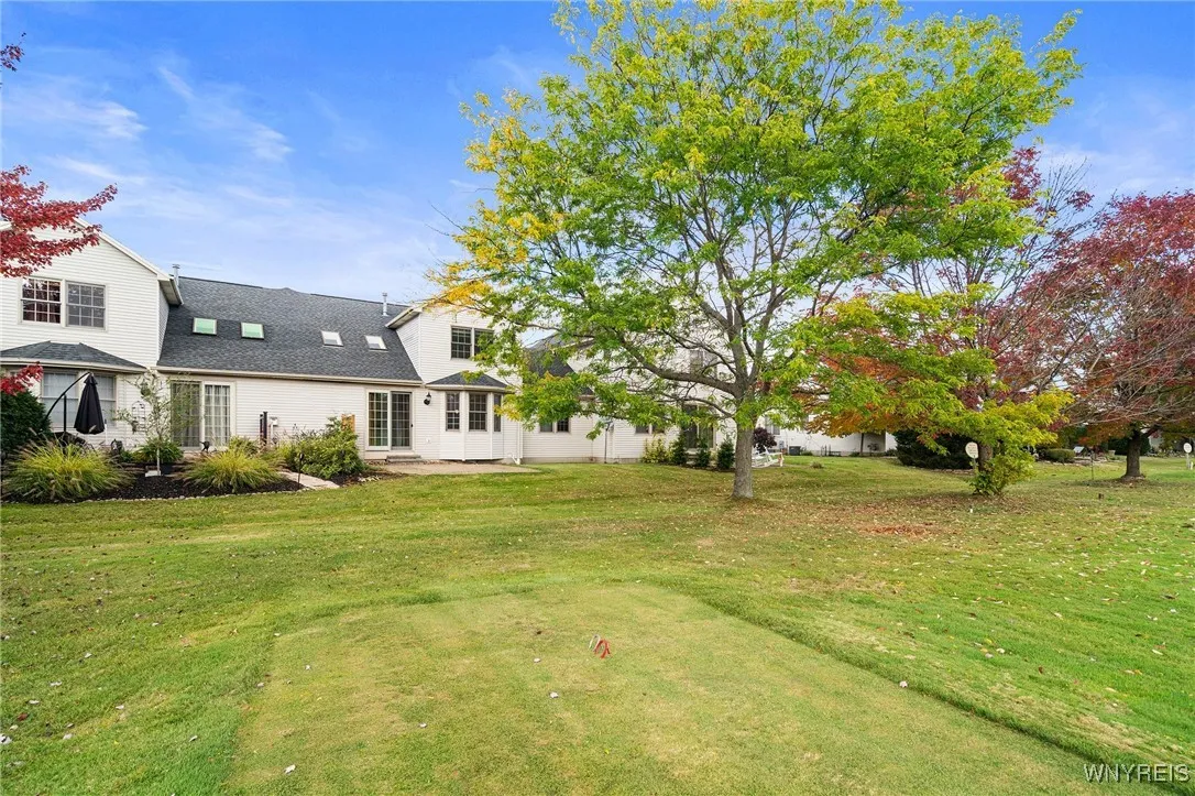 3011 Cloverbank Road 14, Hamburg, New York 14075, Hamburg, New York 14075, 2 Bedrooms Bedrooms, 5 Rooms Rooms,1 BathroomBathrooms,Residential,Closed,3011 Cloverbank Road 14, Hamburg, New York 14075,0,B1570644