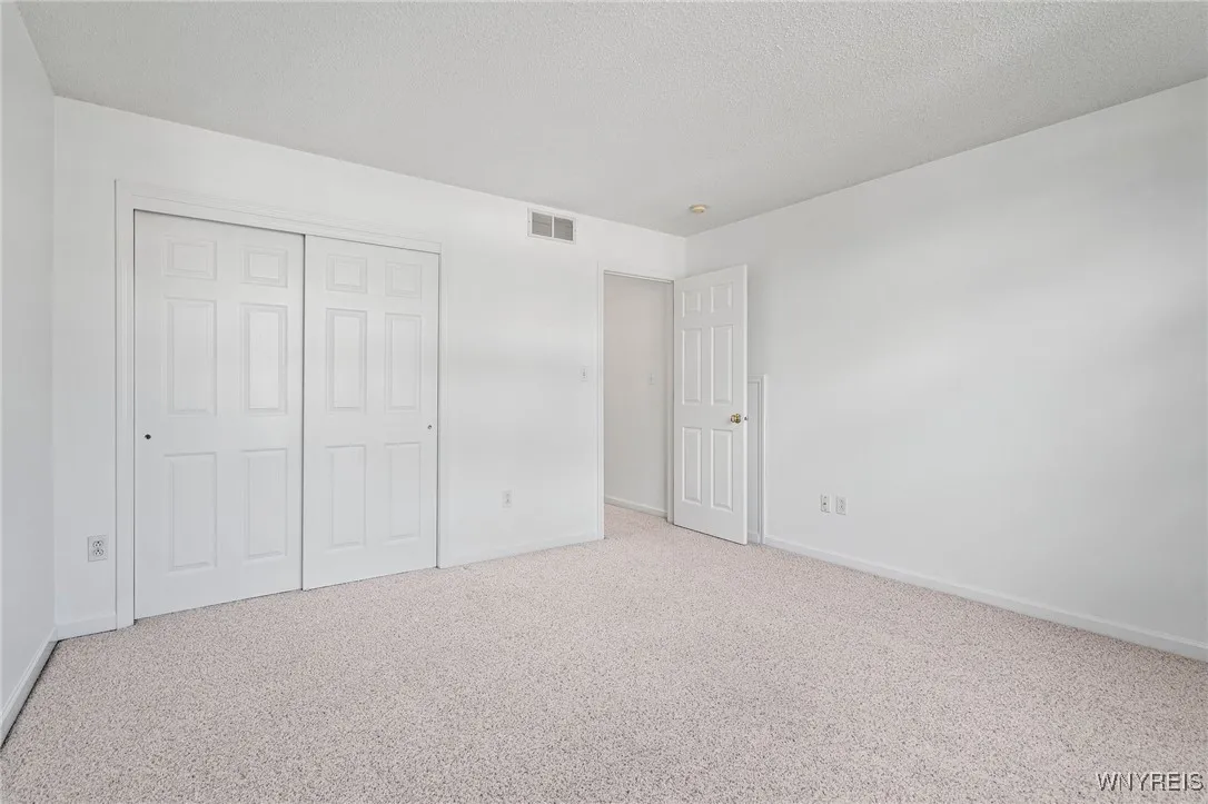 3011 Cloverbank Road 14, Hamburg, New York 14075, Hamburg, New York 14075, 2 Bedrooms Bedrooms, 5 Rooms Rooms,1 BathroomBathrooms,Residential,Closed,3011 Cloverbank Road 14, Hamburg, New York 14075,0,B1570644