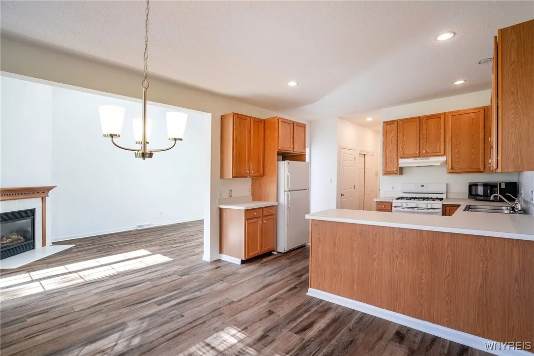 3011 Cloverbank Road 14, Hamburg, New York 14075, Hamburg, New York 14075, 2 Bedrooms Bedrooms, 5 Rooms Rooms,1 BathroomBathrooms,Residential,Closed,3011 Cloverbank Road 14, Hamburg, New York 14075,0,B1570644