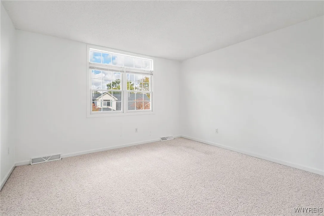 3011 Cloverbank Road 14, Hamburg, New York 14075, Hamburg, New York 14075, 2 Bedrooms Bedrooms, 5 Rooms Rooms,1 BathroomBathrooms,Residential,Closed,3011 Cloverbank Road 14, Hamburg, New York 14075,0,B1570644