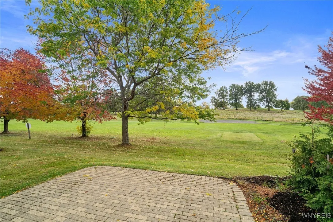 3011 Cloverbank Road 14, Hamburg, New York 14075, Hamburg, New York 14075, 2 Bedrooms Bedrooms, 5 Rooms Rooms,1 BathroomBathrooms,Residential,Closed,3011 Cloverbank Road 14, Hamburg, New York 14075,0,B1570644