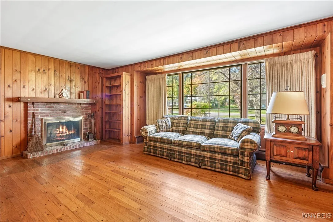 4901 Thompson Road, Clarence, New York 14031, Clarence, New York 14031, 4 Bedrooms Bedrooms, 11 Rooms Rooms,2 BathroomsBathrooms,Residential,Closed,4901 Thompson Road, Clarence, New York 14031,0,B1572317