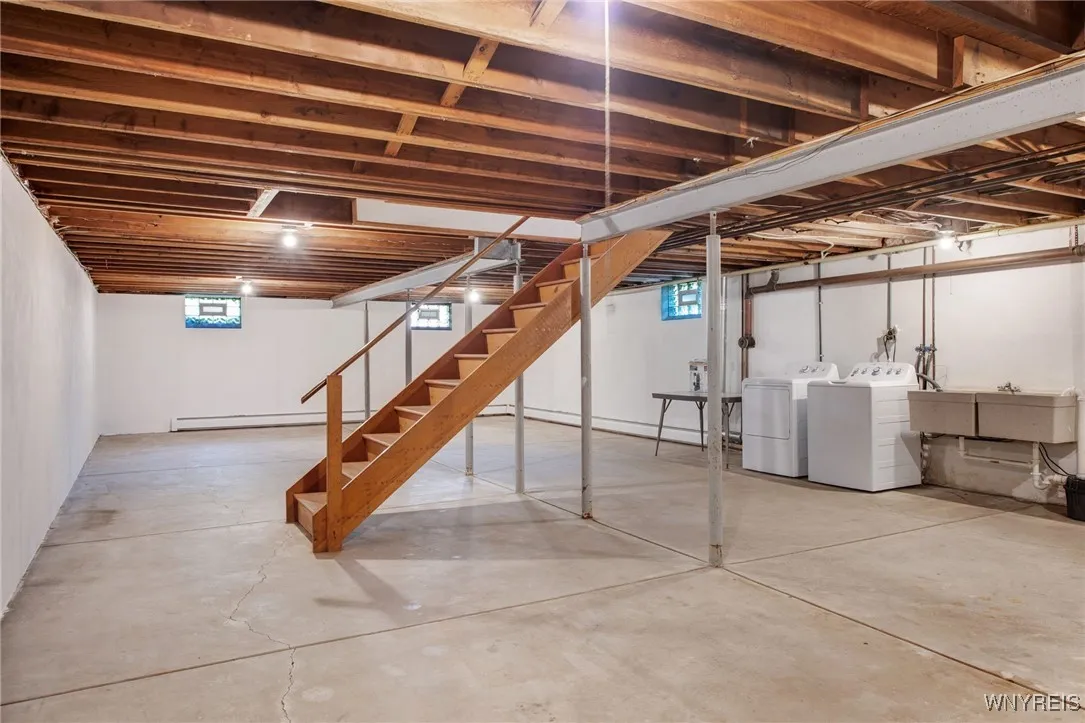 4901 Thompson Road, Clarence, New York 14031, Clarence, New York 14031, 4 Bedrooms Bedrooms, 11 Rooms Rooms,2 BathroomsBathrooms,Residential,Closed,4901 Thompson Road, Clarence, New York 14031,0,B1572317