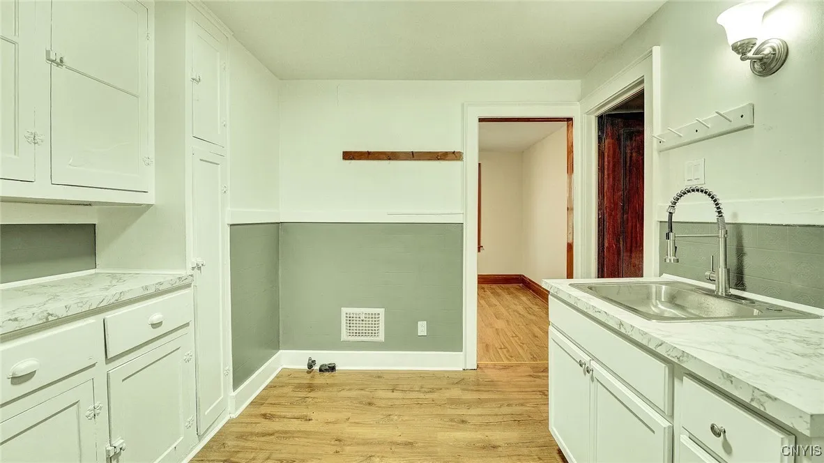 6 Darien Place, Buffalo, New York 14216, Buffalo, New York 14216, 4 Bedrooms Bedrooms, ,2 BathroomsBathrooms,Residential,Closed,6 Darien Place, Buffalo, New York 14216,0,S1572095