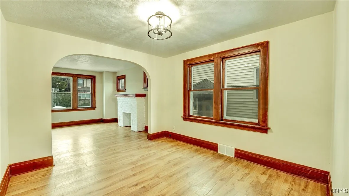 6 Darien Place, Buffalo, New York 14216, Buffalo, New York 14216, 4 Bedrooms Bedrooms, ,2 BathroomsBathrooms,Residential,Closed,6 Darien Place, Buffalo, New York 14216,0,S1572095