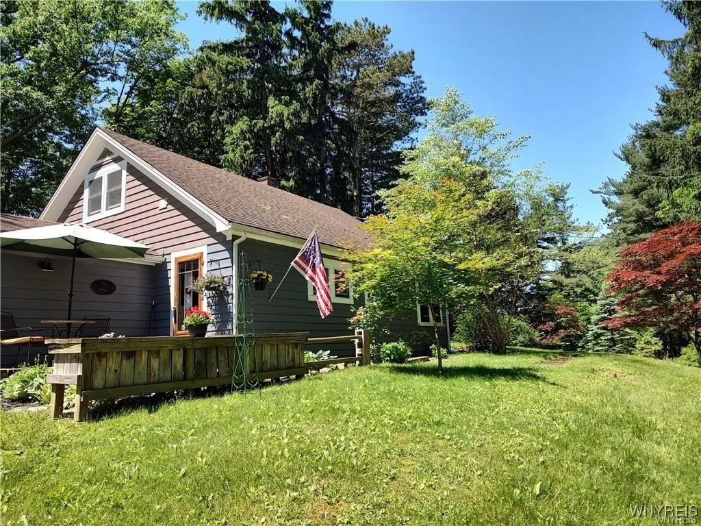 35 Winspear Road, West Seneca, New York 14224, West Seneca, New York 14224, 3 Bedrooms Bedrooms, 7 Rooms Rooms,2 BathroomsBathrooms,Residential,Closed,35 Winspear Road, West Seneca, New York 14224,0,B1572823