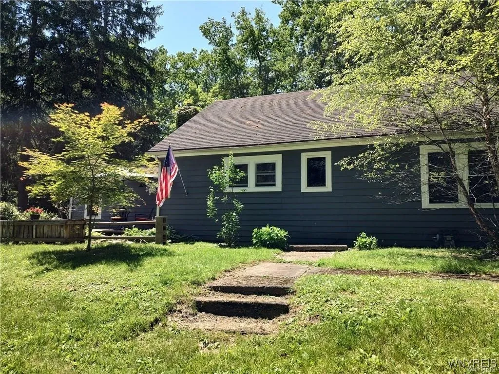 35 Winspear Road, West Seneca, New York 14224, West Seneca, New York 14224, 3 Bedrooms Bedrooms, 7 Rooms Rooms,2 BathroomsBathrooms,Residential,Closed,35 Winspear Road, West Seneca, New York 14224,0,B1572823