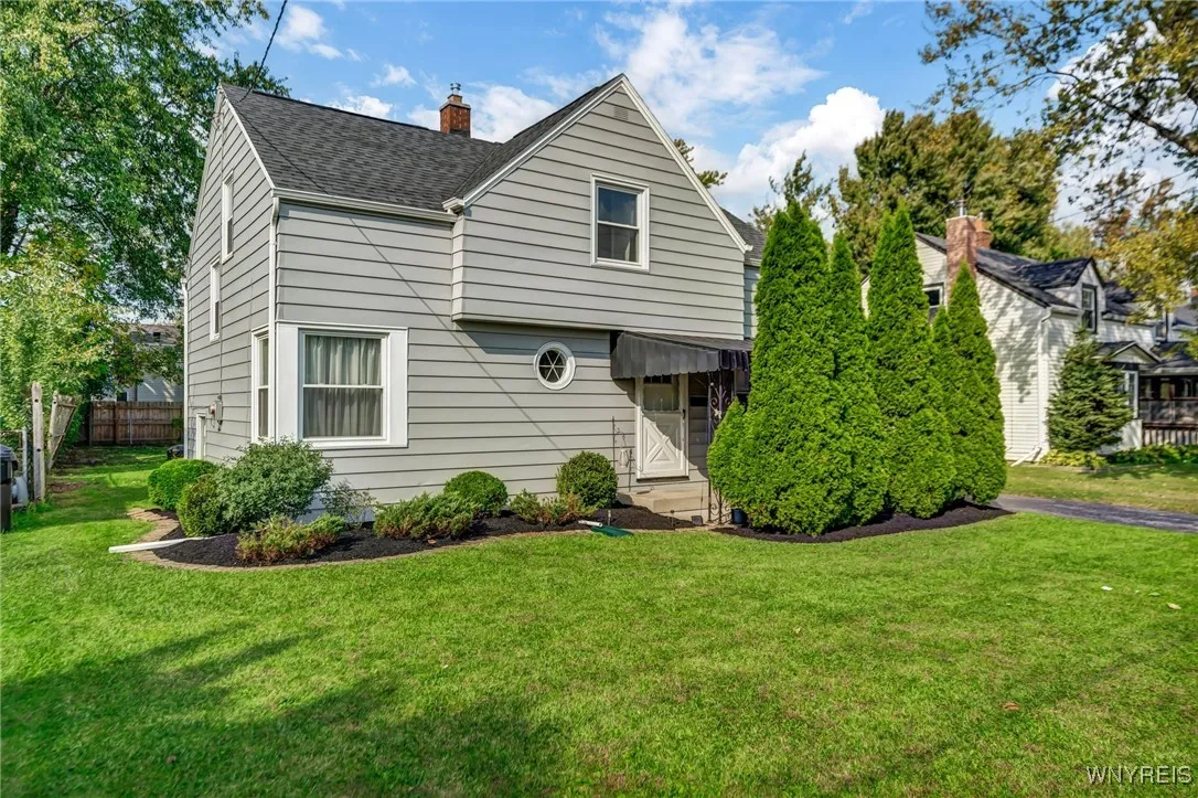 704 Niagara Falls Boulevard, Tonawanda-town, New Y, Tonawanda, New York 14223, 3 Bedrooms Bedrooms, 5 Rooms Rooms,1 BathroomBathrooms,Residential,Closed,704 Niagara Falls Boulevard, Tonawanda-town, New Y,0,B1572320