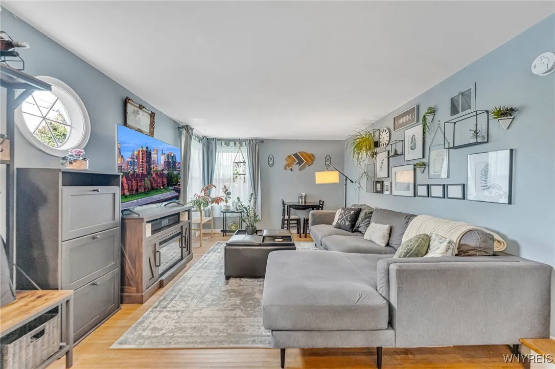 704 Niagara Falls Boulevard, Tonawanda-town, New Y, Tonawanda, New York 14223, 3 Bedrooms Bedrooms, 5 Rooms Rooms,1 BathroomBathrooms,Residential,Closed,704 Niagara Falls Boulevard, Tonawanda-town, New Y,0,B1572320