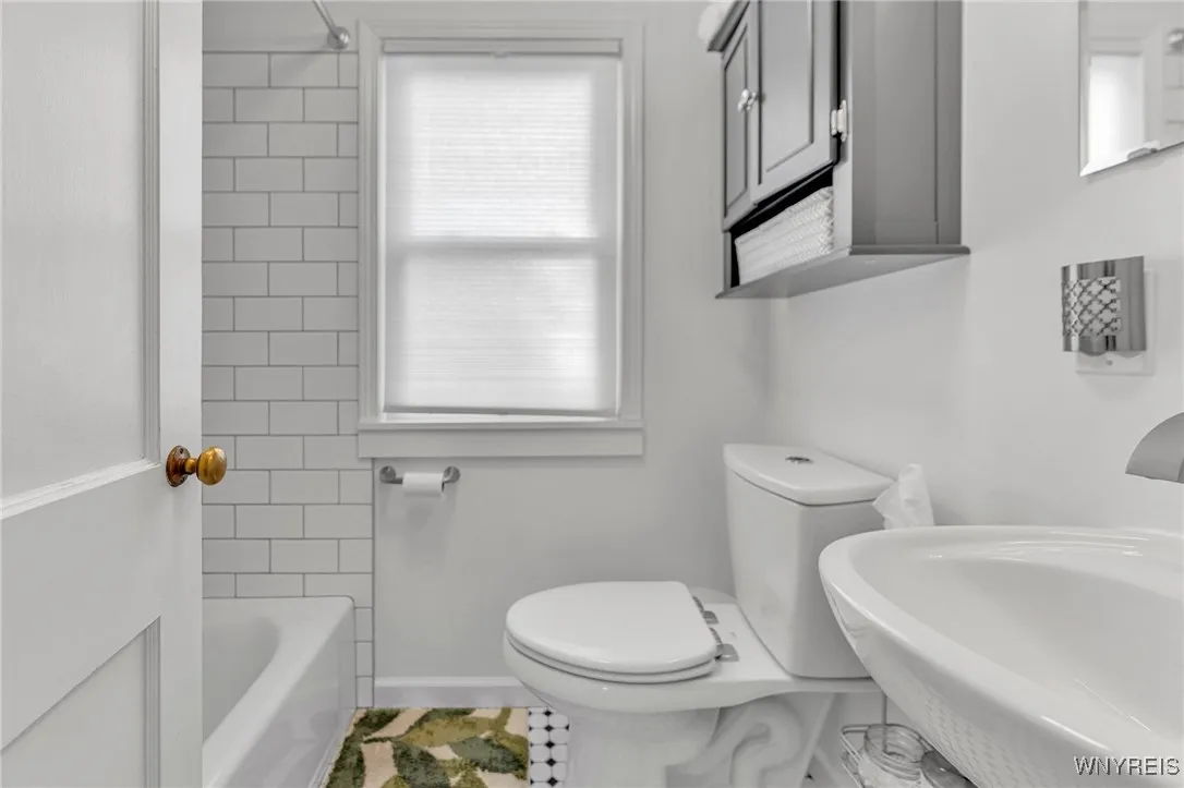 704 Niagara Falls Boulevard, Tonawanda-town, New Y, Tonawanda, New York 14223, 3 Bedrooms Bedrooms, 5 Rooms Rooms,1 BathroomBathrooms,Residential,Closed,704 Niagara Falls Boulevard, Tonawanda-town, New Y,0,B1572320