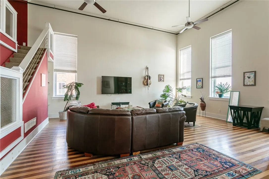 13 Niagara Street, Canandaigua-city, New York 1442, Canandaigua City, New York 14424, ,Commercial Sale,For Sale,13 Niagara Street, Canandaigua-city, New York 1442,R1566973