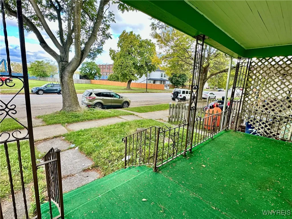 80 Fillmore Avenue, Buffalo, New York 14210, Buffalo, New York 14210, 5 Bedrooms Bedrooms, ,2 BathroomsBathrooms,Residential,Closed,80 Fillmore Avenue, Buffalo, New York 14210,0,B1573008