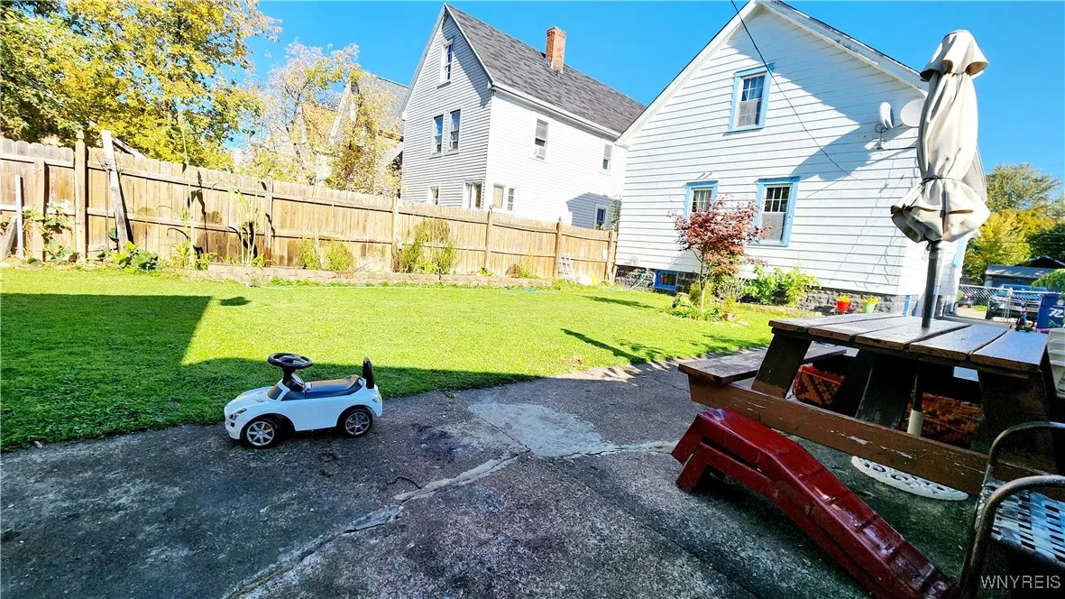 72 Elgas Street, Buffalo, New York 14207, Buffalo, New York 14207, 3 Bedrooms Bedrooms, 3 Rooms Rooms,1 BathroomBathrooms,Residential,Closed,72 Elgas Street, Buffalo, New York 14207,0,B1573065