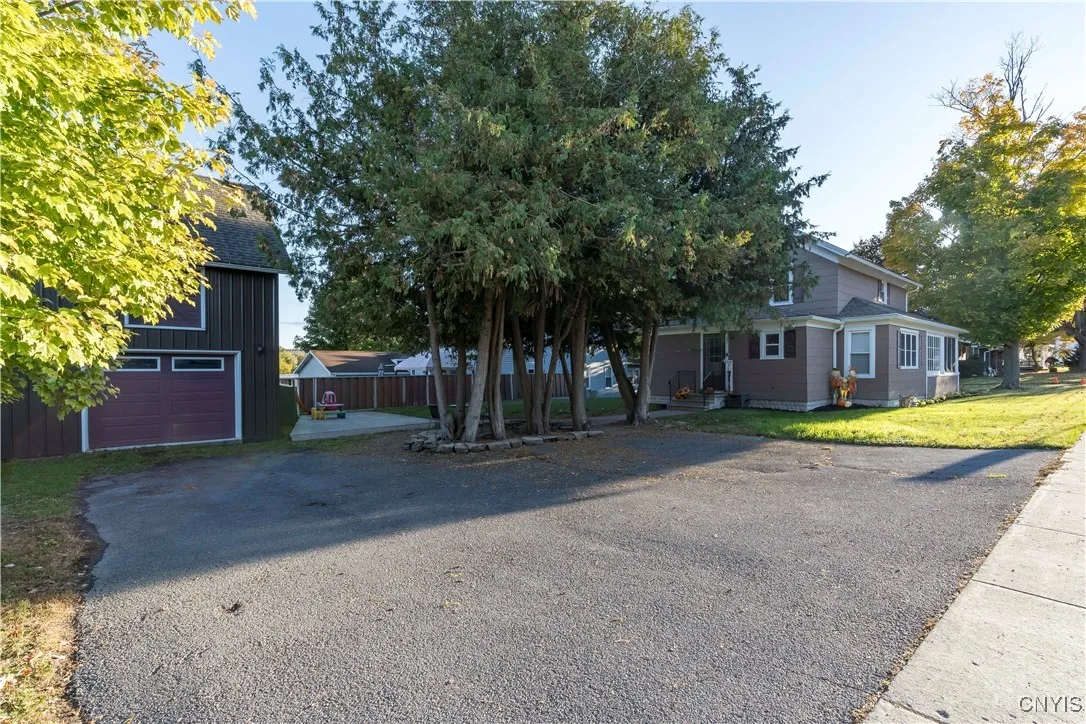 601 Merrick Street, Clayton, New York 13624, Clayton, New York 13624, 3 Bedrooms Bedrooms, 8 Rooms Rooms,2 BathroomsBathrooms,Residential,Closed,601 Merrick Street, Clayton, New York 13624,0,S1573125