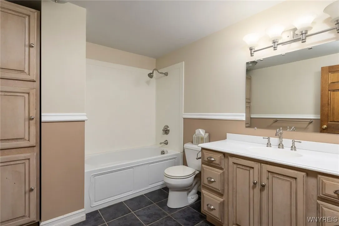 70 Colony Court, Elma, New York 14052, Elma, New York 14052, 3 Bedrooms Bedrooms, 8 Rooms Rooms,2 BathroomsBathrooms,Residential,Closed,70 Colony Court, Elma, New York 14052,0,B1572728