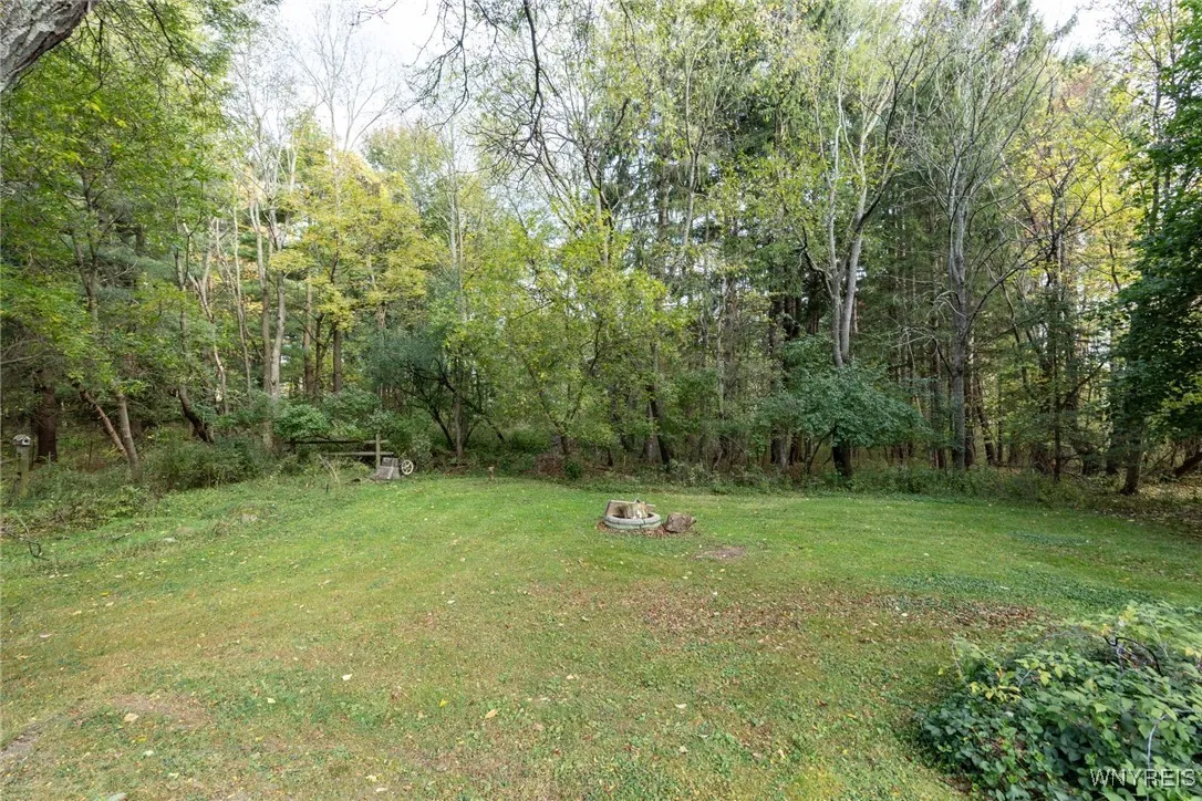 70 Colony Court, Elma, New York 14052, Elma, New York 14052, 3 Bedrooms Bedrooms, 8 Rooms Rooms,2 BathroomsBathrooms,Residential,Closed,70 Colony Court, Elma, New York 14052,0,B1572728