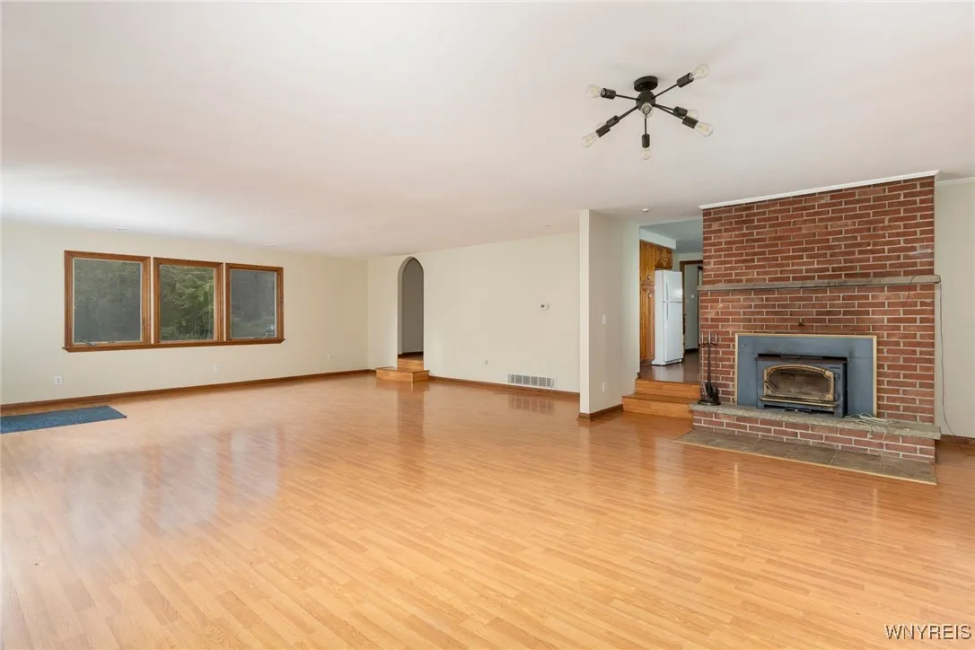 70 Colony Court, Elma, New York 14052, Elma, New York 14052, 3 Bedrooms Bedrooms, 8 Rooms Rooms,2 BathroomsBathrooms,Residential,Closed,70 Colony Court, Elma, New York 14052,0,B1572728