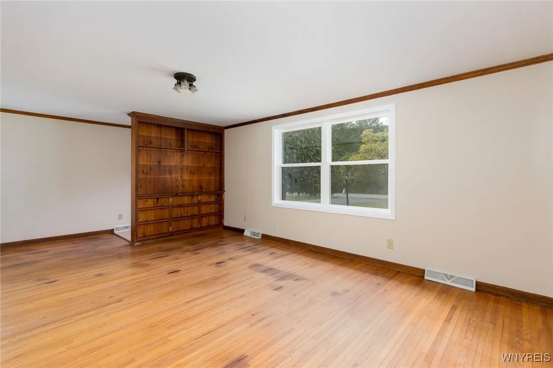 70 Colony Court, Elma, New York 14052, Elma, New York 14052, 3 Bedrooms Bedrooms, 8 Rooms Rooms,2 BathroomsBathrooms,Residential,Closed,70 Colony Court, Elma, New York 14052,0,B1572728