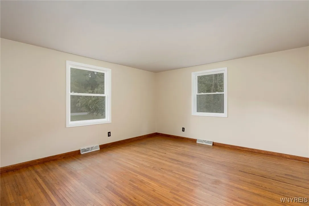 70 Colony Court, Elma, New York 14052, Elma, New York 14052, 3 Bedrooms Bedrooms, 8 Rooms Rooms,2 BathroomsBathrooms,Residential,Closed,70 Colony Court, Elma, New York 14052,0,B1572728
